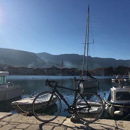 Hvar Guesthouse - Double Bedroom With Private Bathroom Jelsa  Bagian luar foto