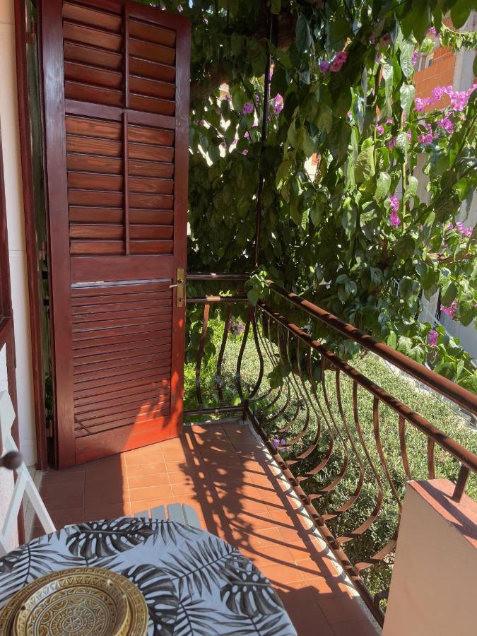 Hvar Guesthouse - Double Bedroom With Private Bathroom Jelsa  Bagian luar foto