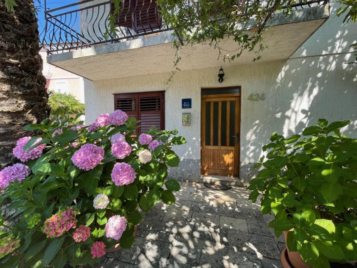 Hvar Guesthouse - Double Bedroom With Private Bathroom Jelsa  Bagian luar foto